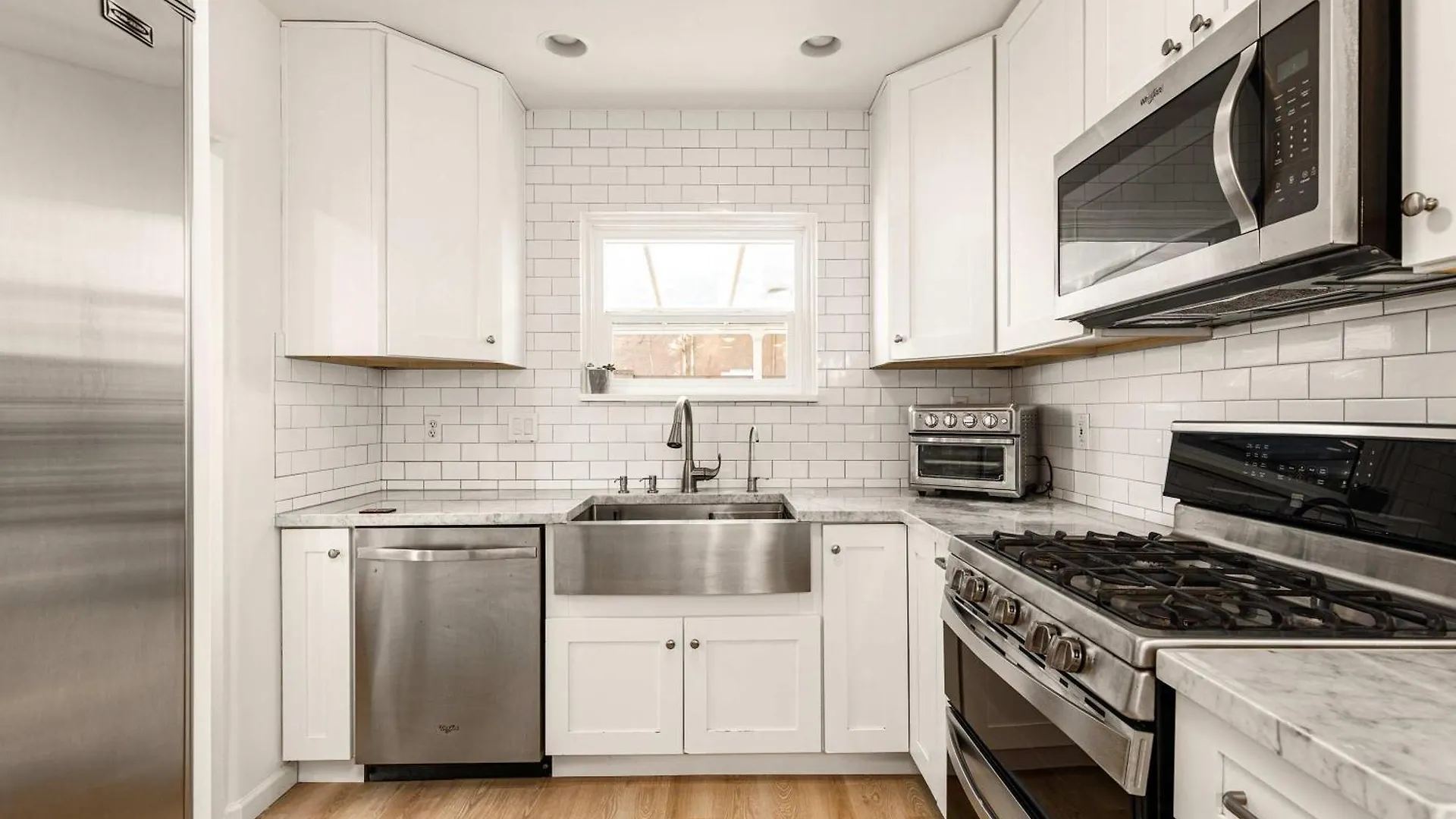 הוילה פיניקס Historic Gem With Pool In The Heart Of Downtown בית נופש